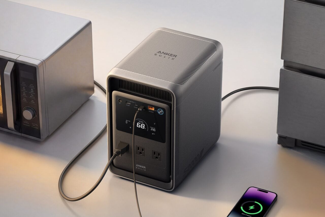 Anker Solix S2000 Powering Fridge