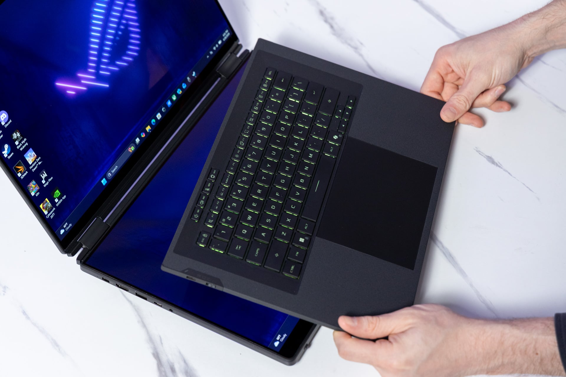 Asus Rog Zephyrus Duo Review 07
