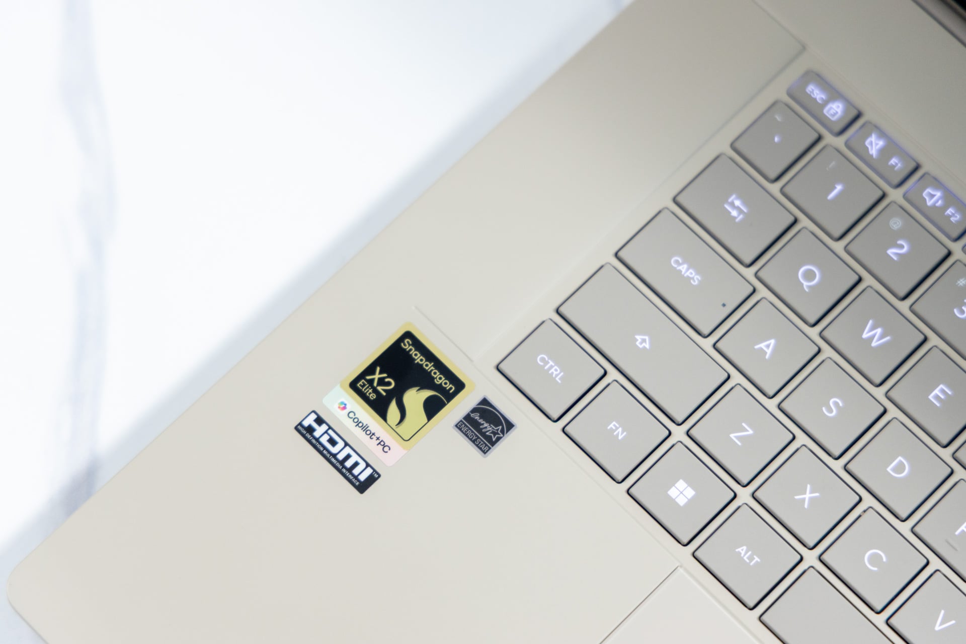 Asus Zenbook A16 Review 04