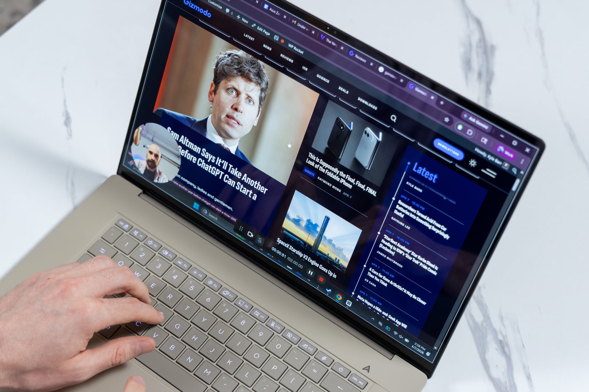 Asus Zenbook A16 Review 06