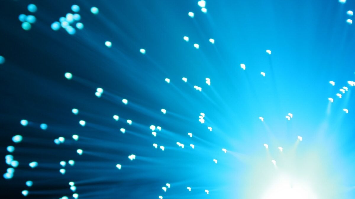 Physicist Bends Light With Gravity to Make New Mobile Sensing Device