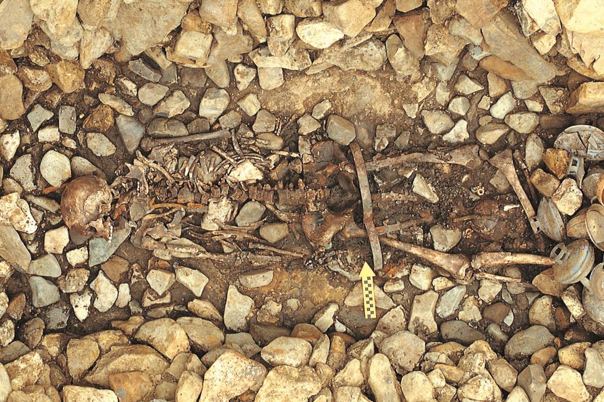 A skeleton with artifacts excavated from the Imdang-dong and Joyeong-dong complex in Gyeongsan, South Korea.