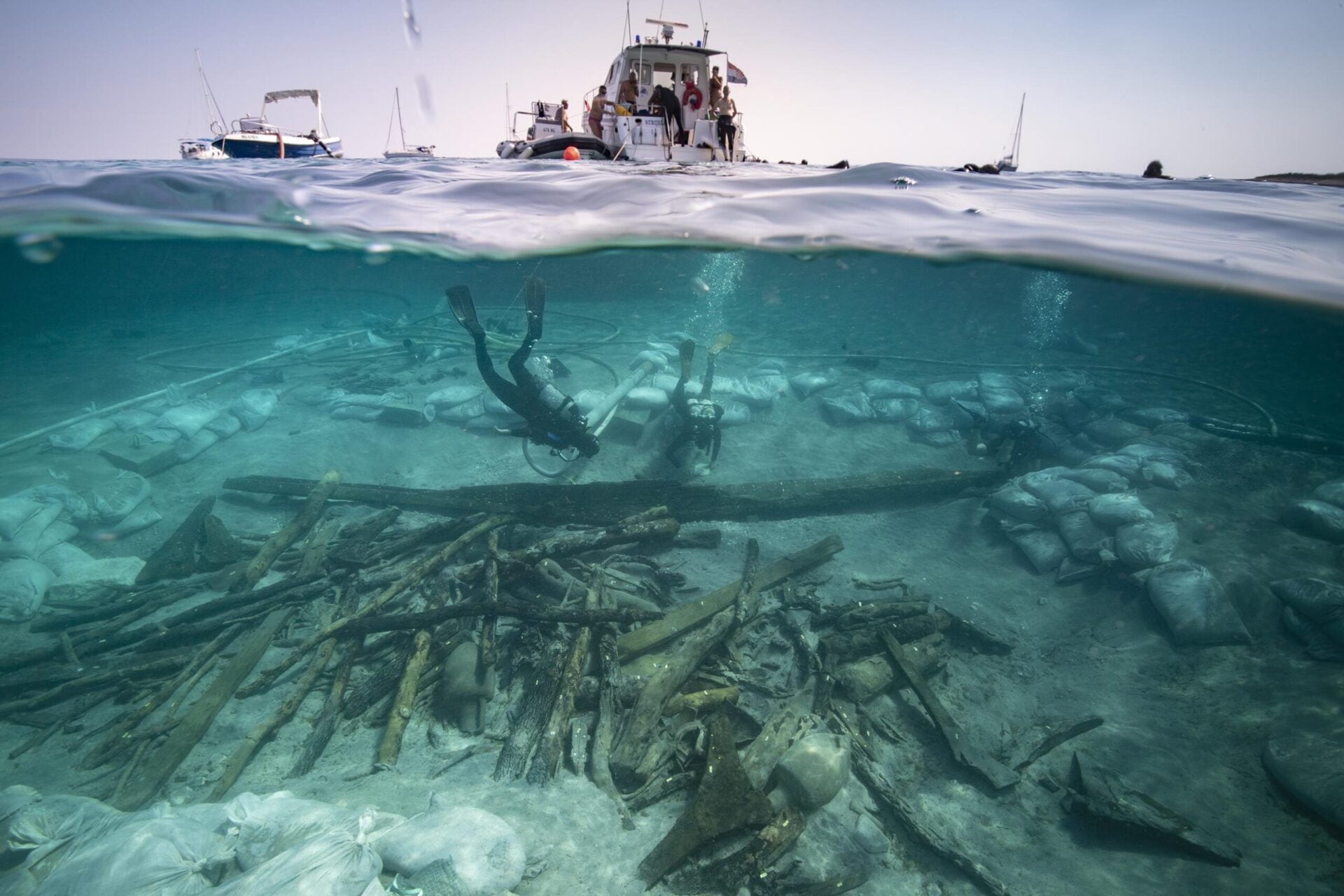 View of the excavation of the bow area of the Ilovik-Paržine 1 shipwreck. 