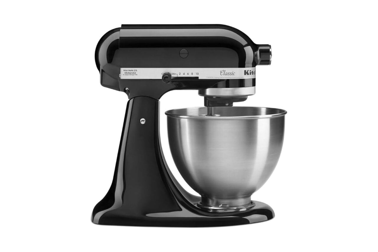 Kitchenaid Classic Series 4.5 Quart Tilt Head Stand Mixer