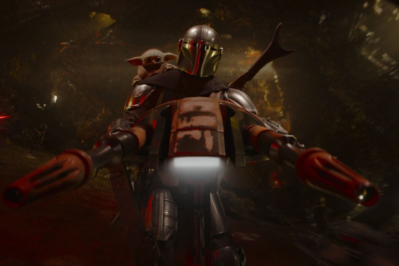 Mandalorian And Grogu Flying