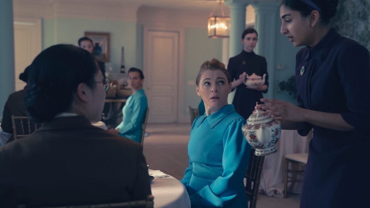 Ibu Tiri yang Jahat dalam ‘The Testaments’ Sangat Memuaskan untuk Dibenci