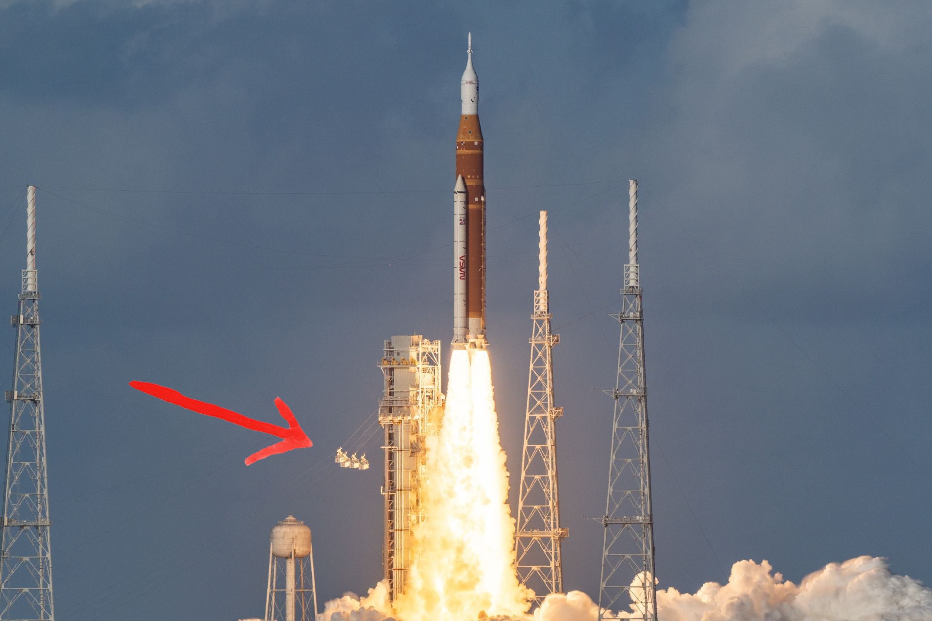 NASA’s Space Launch System rocket carrying the Orion spacecraft with NASA astronauts Reid Wiseman, Victor Glover, Christina Koch, and Canadian Space Agency astronaut Jeremy Hansen launches on the Artemis 2 mission, Wednesday, April 1, 2026