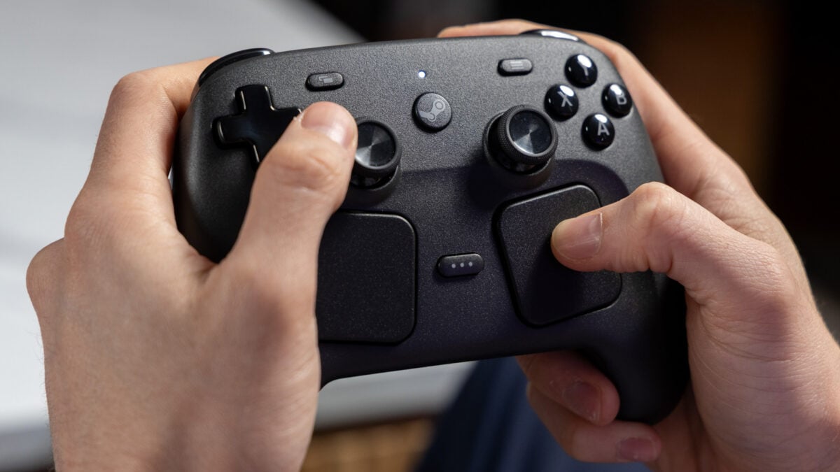 Steam Controller Review: Trackpads Change Everything for PC Gaming
