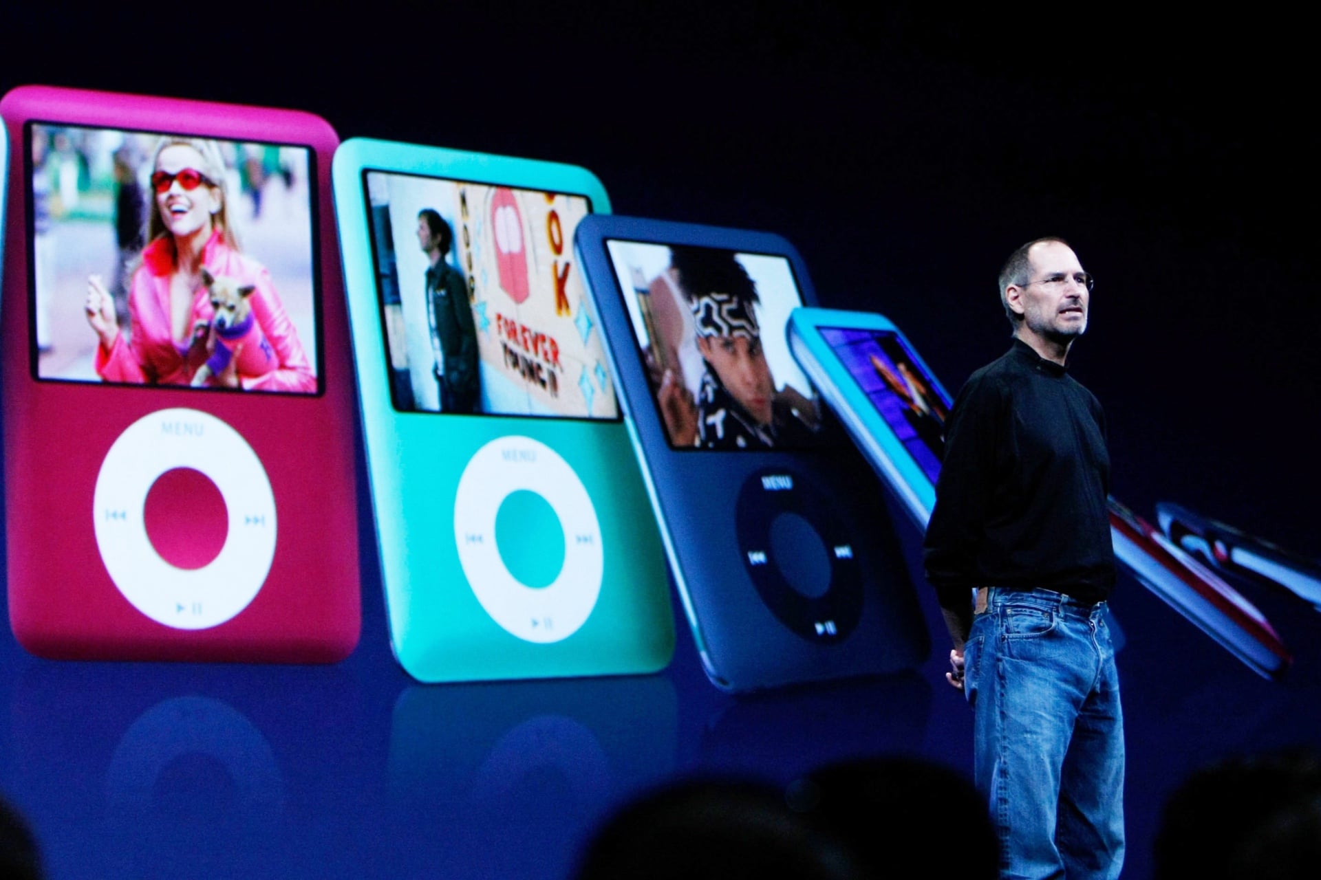 Steve Jobs announces third-gen iPod nano