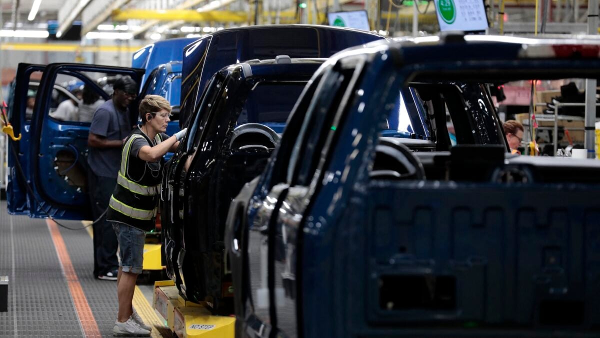 Pentagon Reportedly Asks Detroit to Use More Car Factories&hellip;