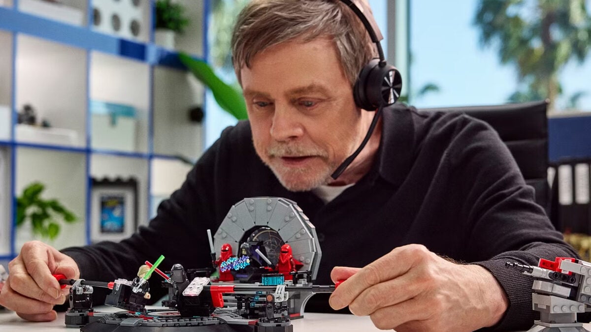 Lego Is Getting Mark Hamill on the Phone to Sell You Its Smart Bricks