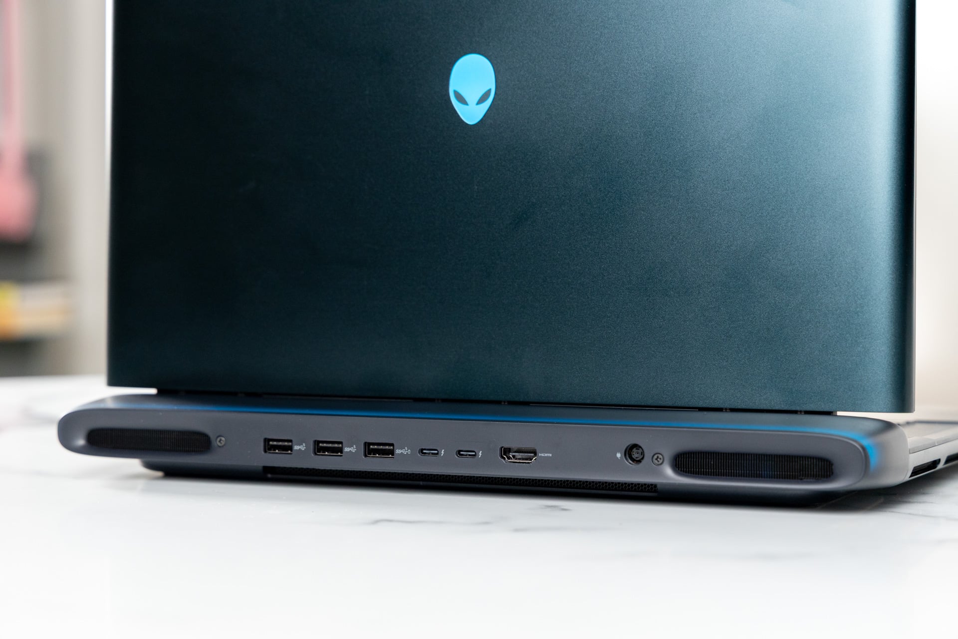 Alienware 16 Area 51 (2026) Review 04
