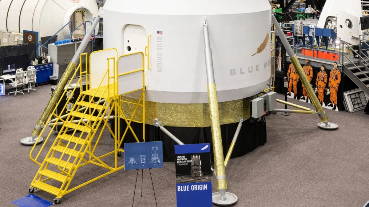Awas, SpaceX—NASA Sudah Latihan di Prototipe Pendarat Bulan Milik Blue Origin