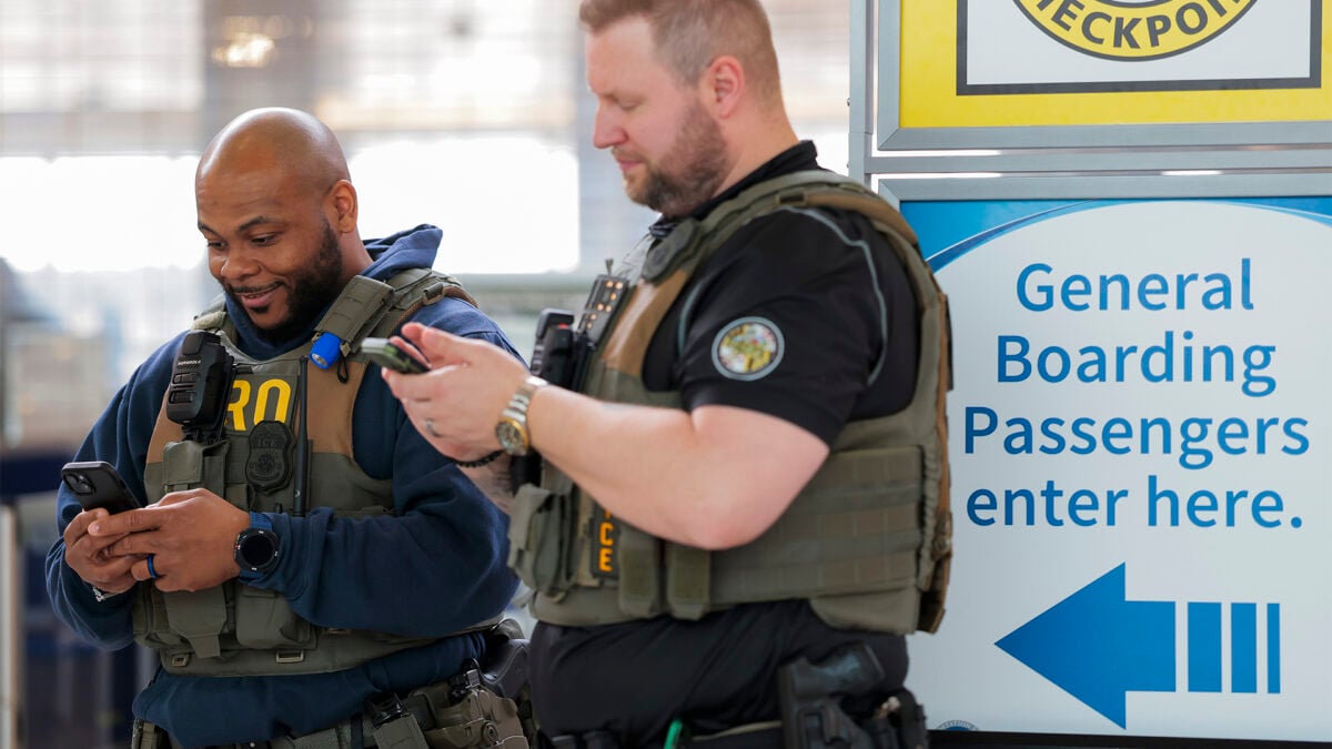 Con Artists Posing as Ice Agents Are Using WhatsApp to Bilk Vulnerable People Out of Their Savings