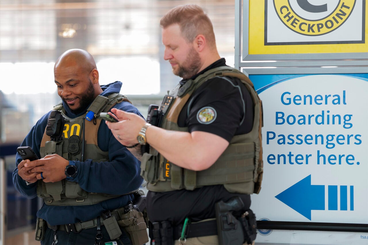 Con Artists Posing as Ice Agents Are Using WhatsApp to Bilk Vulnerable People Out of Their Savings