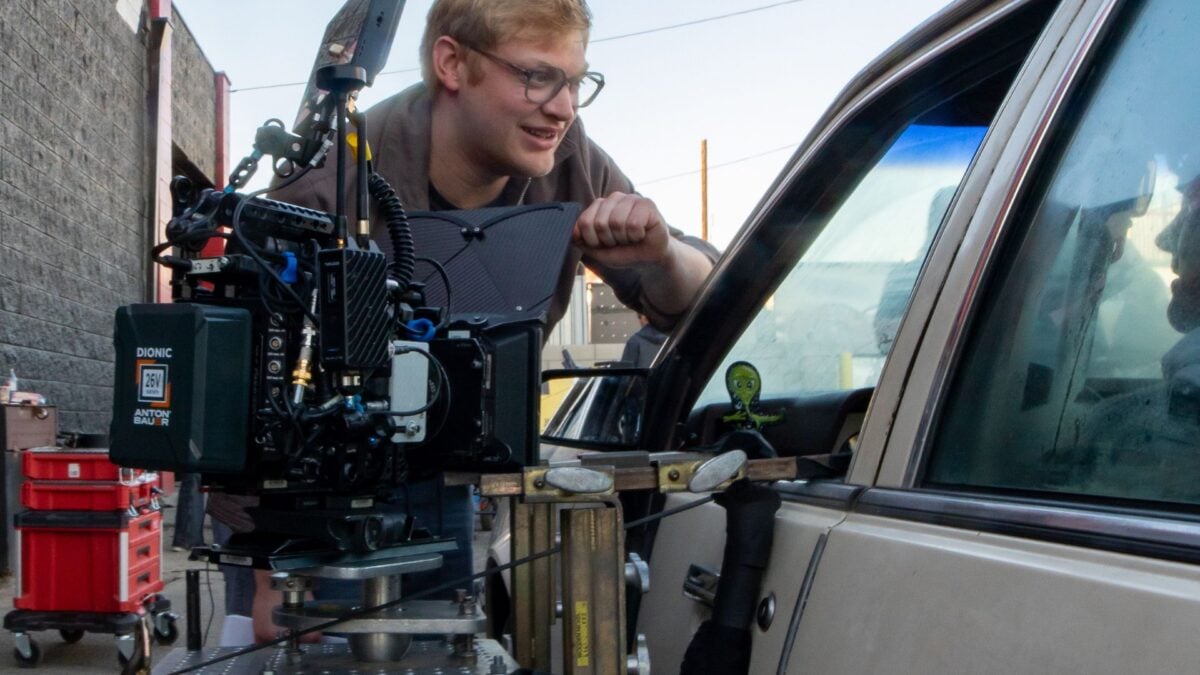 Judul Baris: Hollywood Incar Film Berikutnya Curry Barker, Bukan Yang Itu
