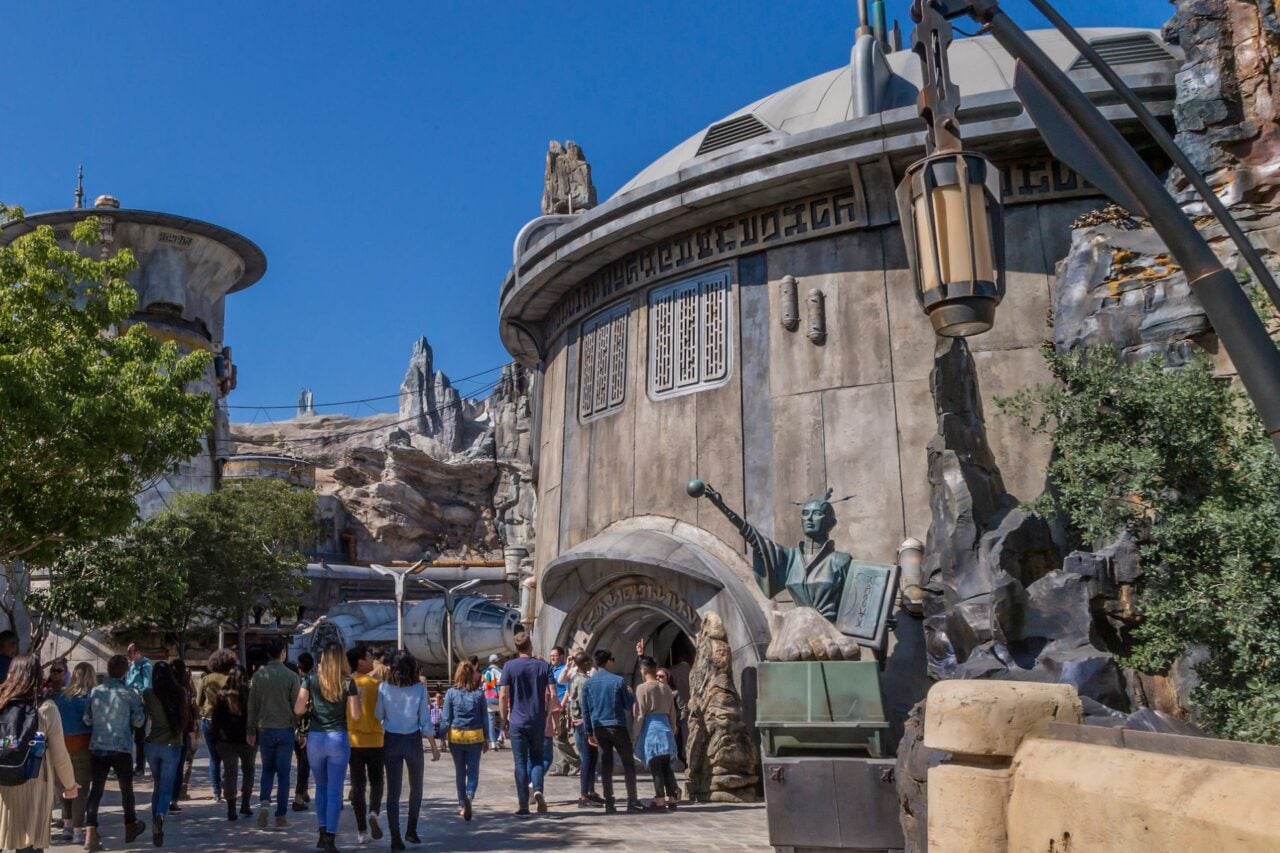 Star Wars Galaxy Edge Dok Ondar