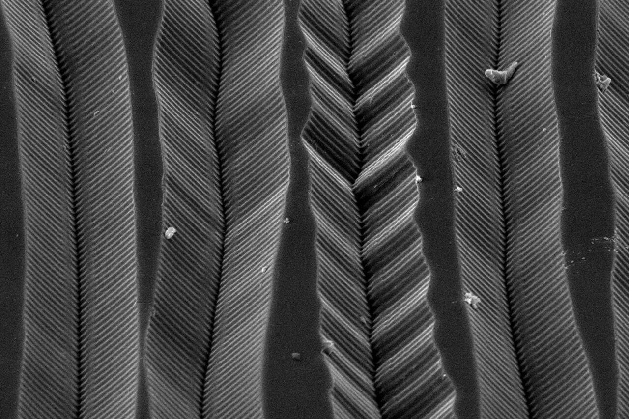 How Does Quadrophonic Vinyl Put Four Channels in One Groove? Look Through an Electron Microscope and See