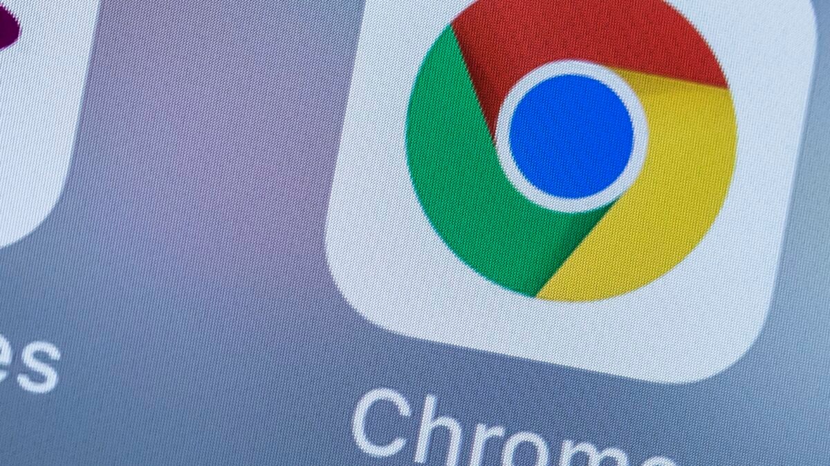 Chrome Embeds Gemini Nano Model in Browser