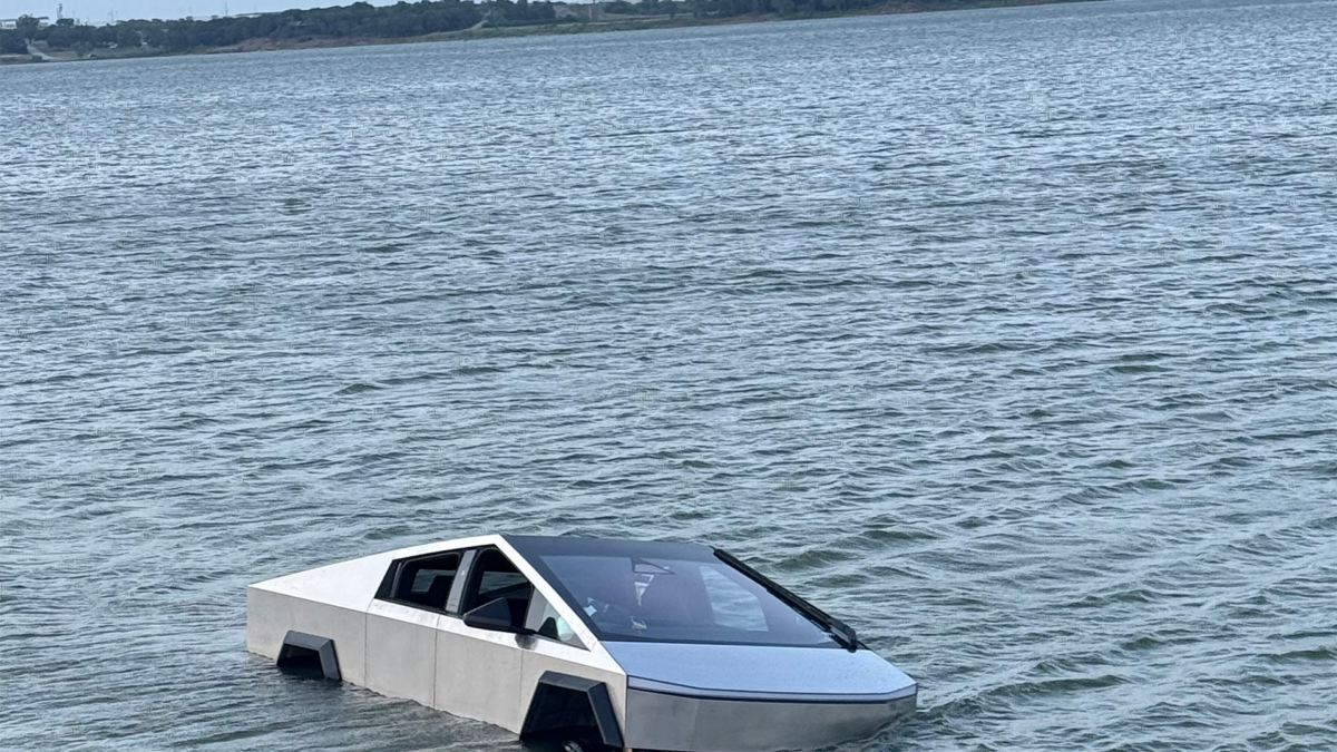 Cybertruck Owner Drives Car Into Lake to Test ‘Wade Mode’, Gets Arrested