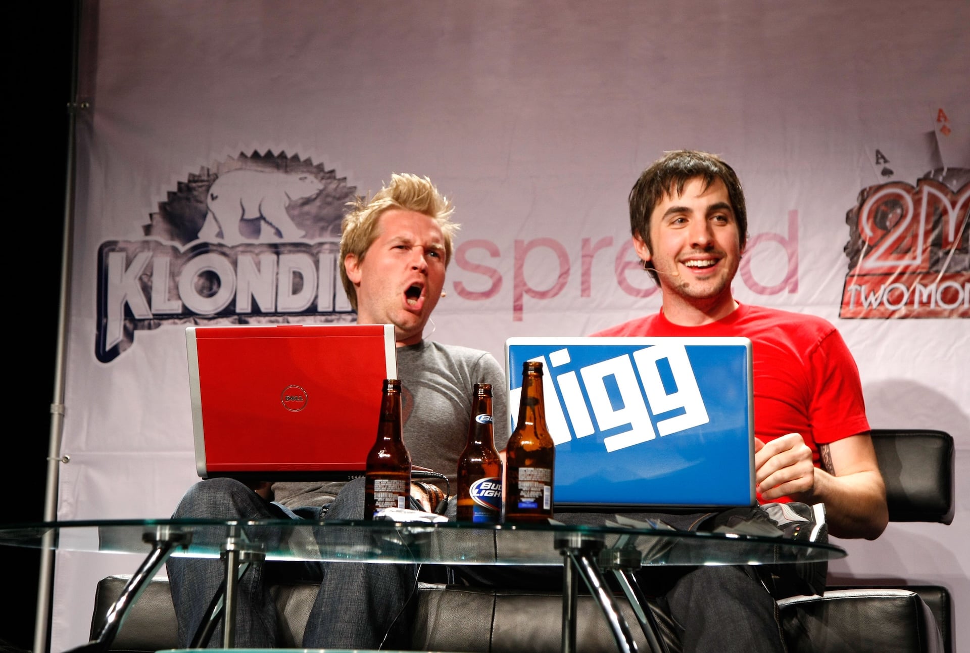 Digg founder Kevin Rose with internet personality Alex Albrecht in 2009