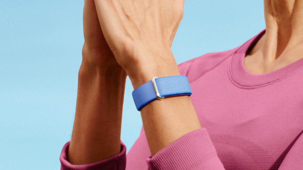 Google&rsquo;s Screenless Fitbit Air Relies on Gemini to Be Your Personal Health Coach