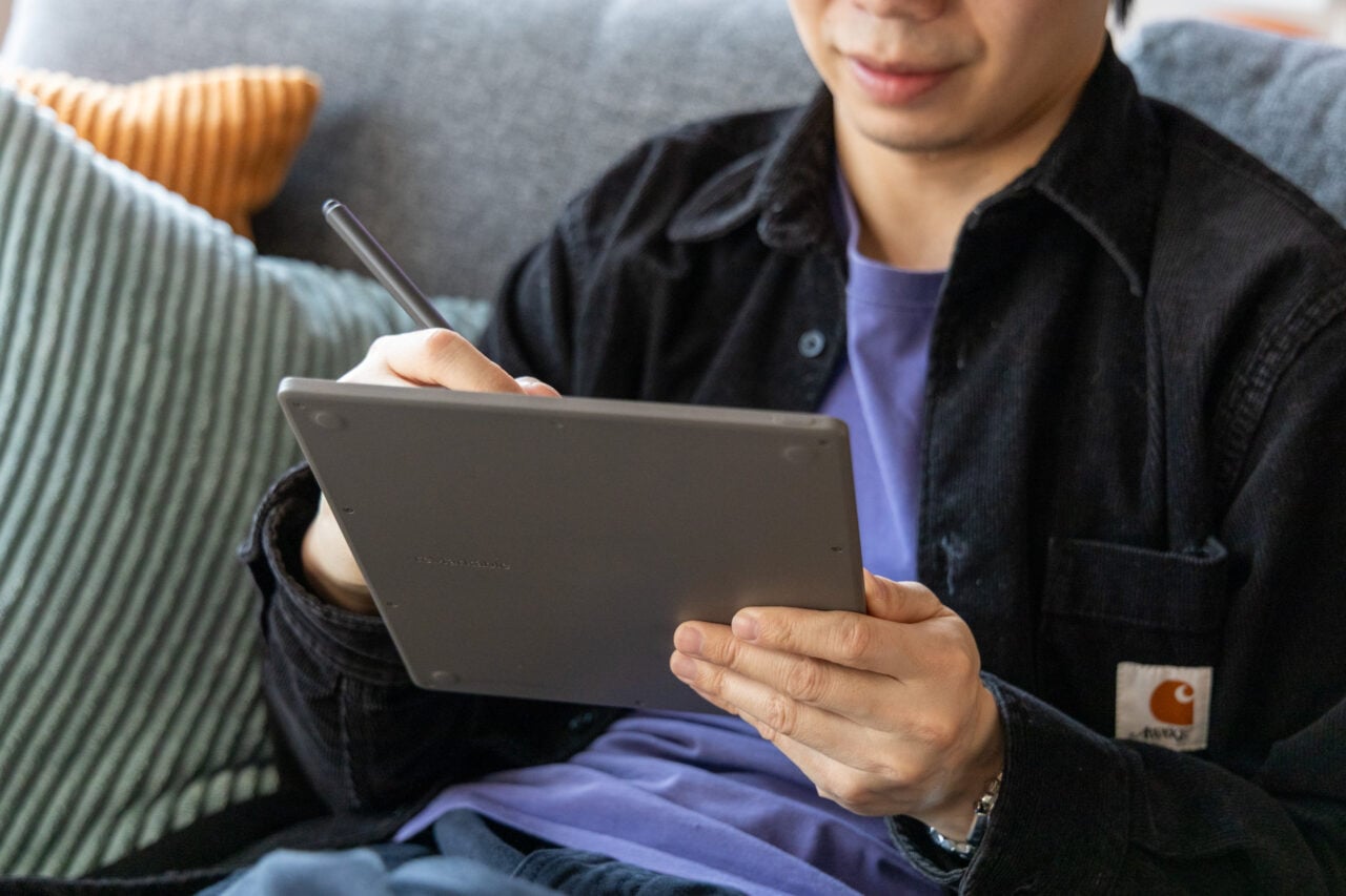 Scientists May Have Finally Figured Out Why Most People Are Right-Handed