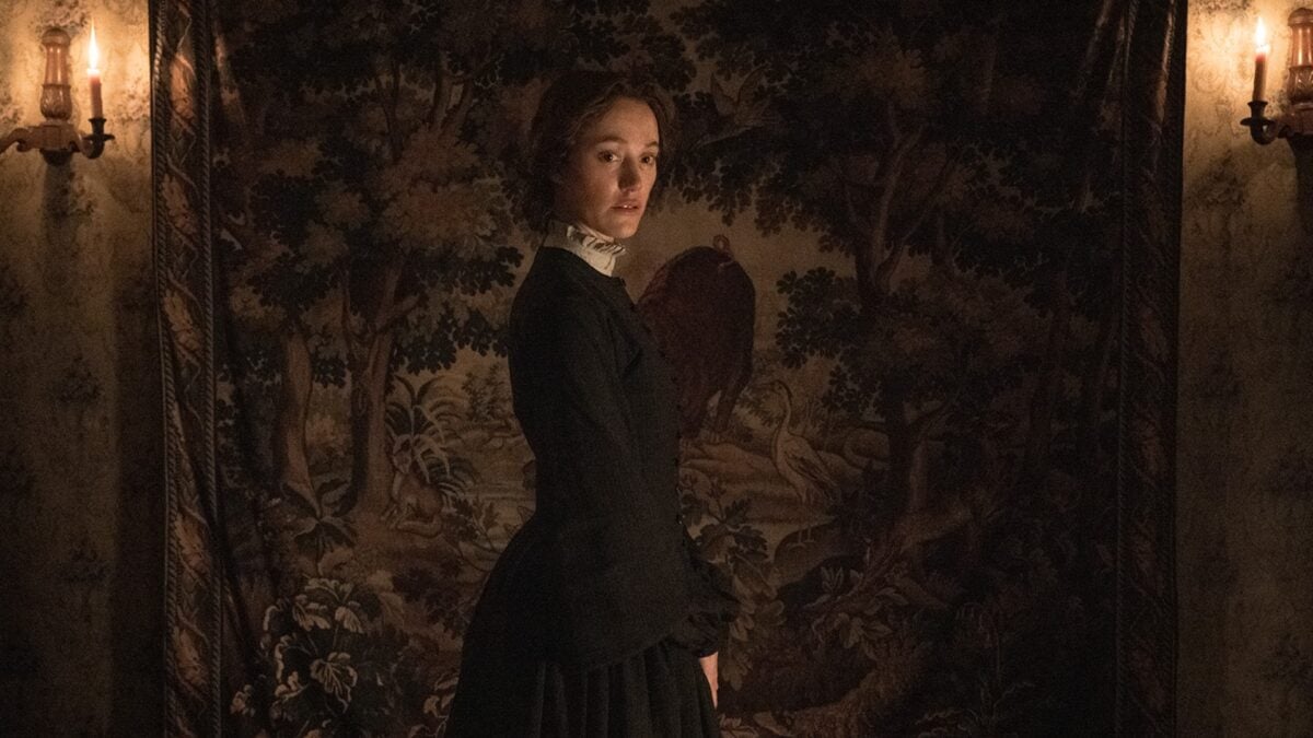 Cuplikan Perdana ‘Victorian Psycho’ Mempersembahkan Maika Monroe Kali Berantakan
