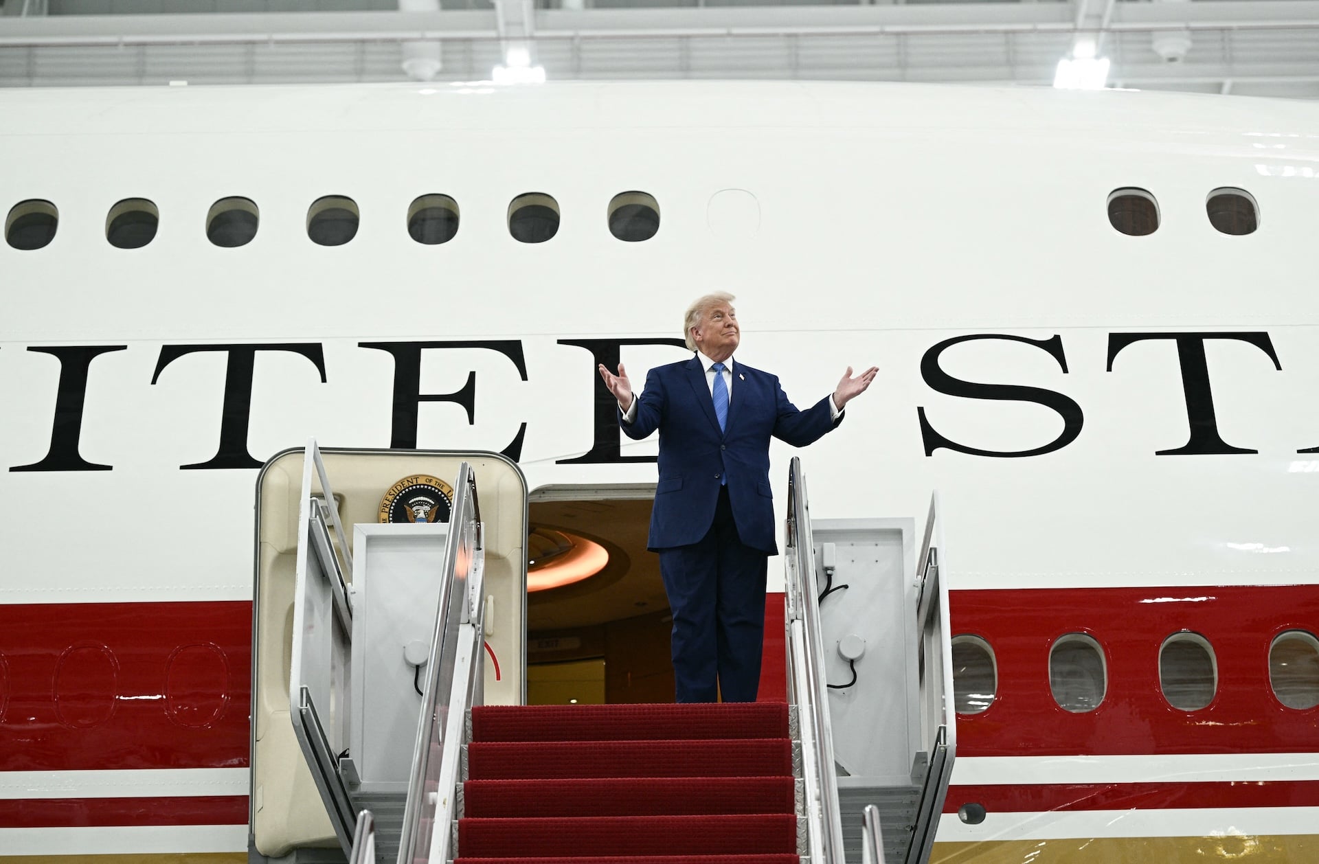 Trump's Qatar-gifted Air Force One