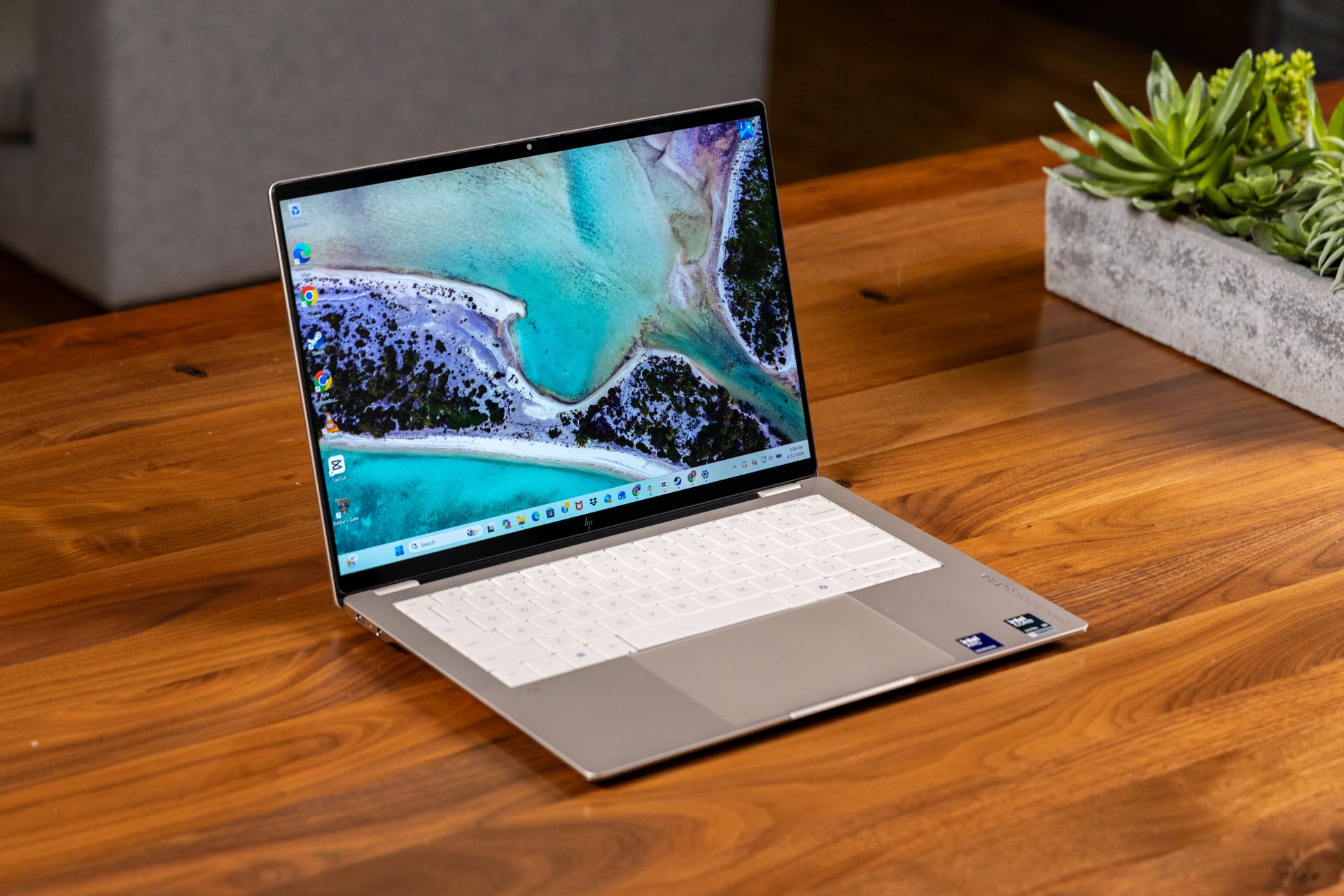 HP's OmniBook Ultra 14 gets so many things right that the things it gets wrong stick out even more.