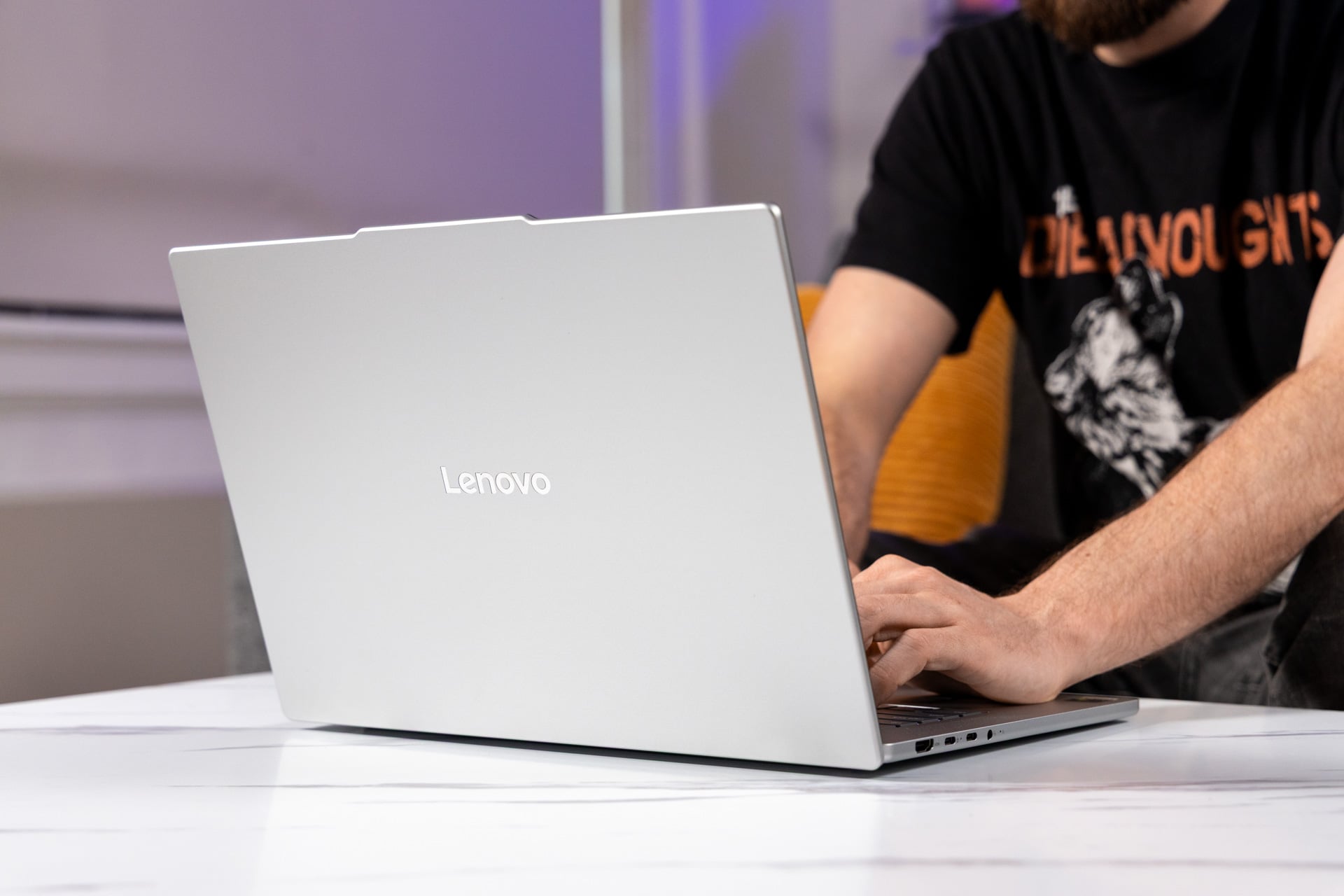 Lenovo Ideapad Slim 5x Review 01
