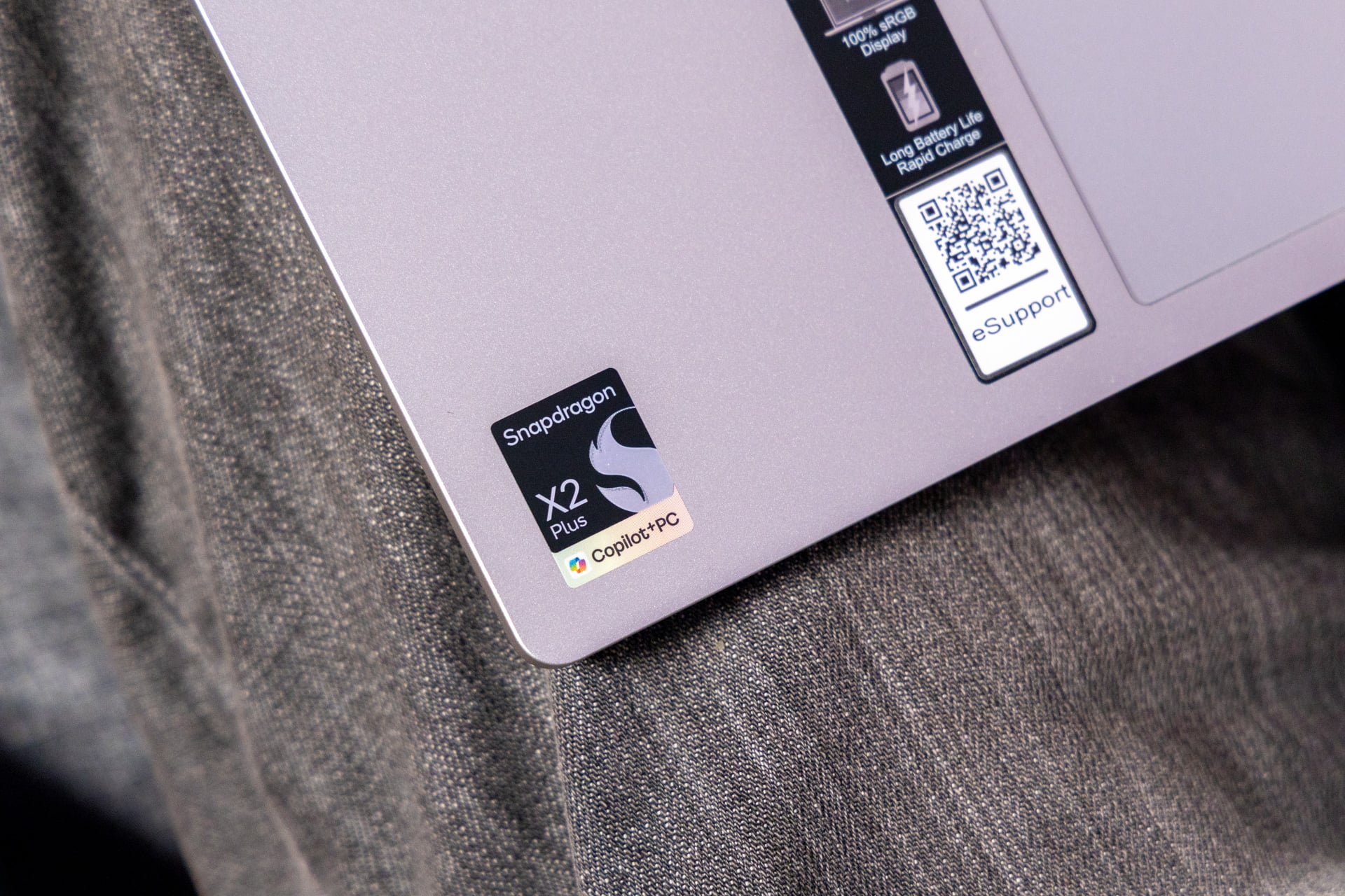 Lenovo Ideapad Slim 5x Review 03