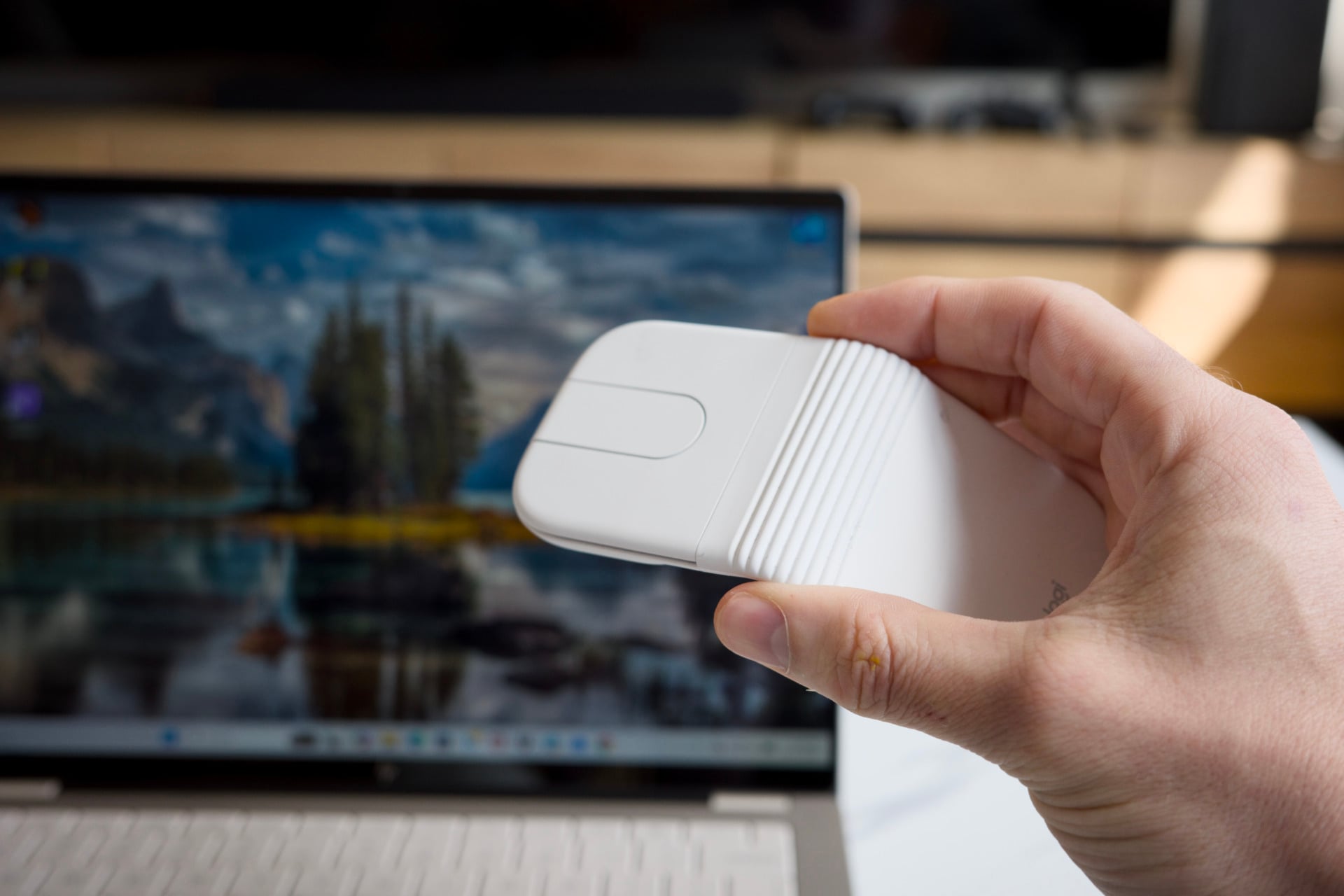 Logitech Mobi Fold 2