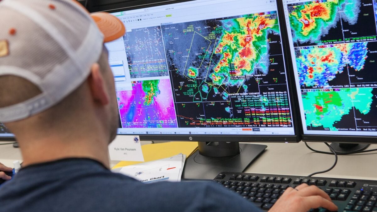 Hedge Funds Are Hiring Climate Scientists to Profit Off Extreme Weather Risks Hedge Funds Are Hiring Climate Scientists to Profit Off Extreme Weather Risks