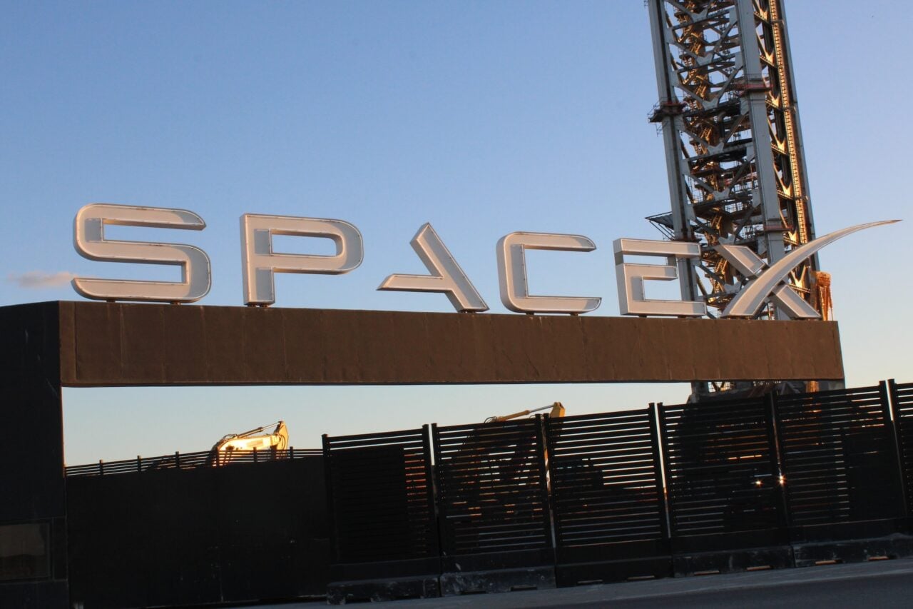 SpaceX has signed a new deal with AI startup Reflection.