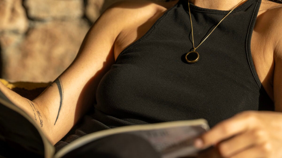This Necklace Could Protect Your Skin From Aging