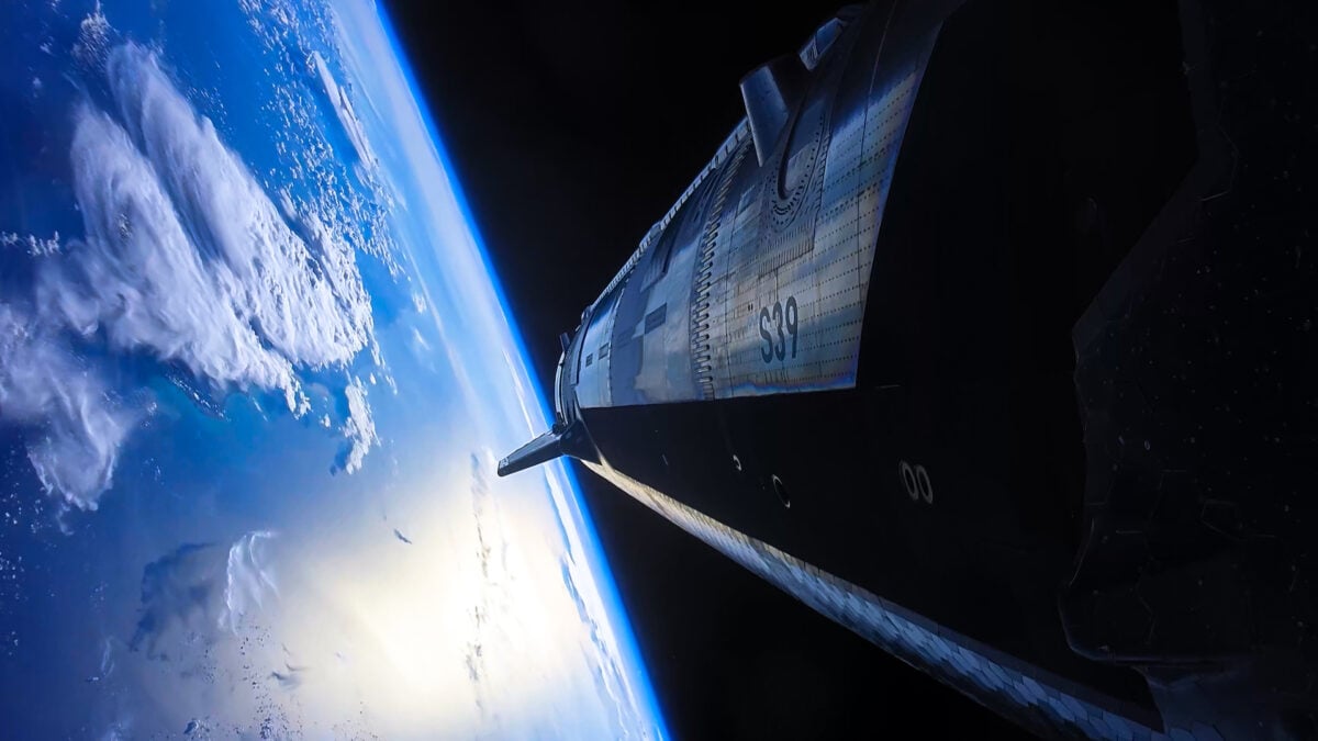 SpaceX’s Next Big Business Could Be Building Stuff in Space