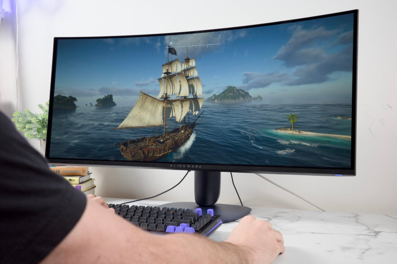 Alienware AW3426DW Review: Gaming Monitors Get Thrown a Curveball
