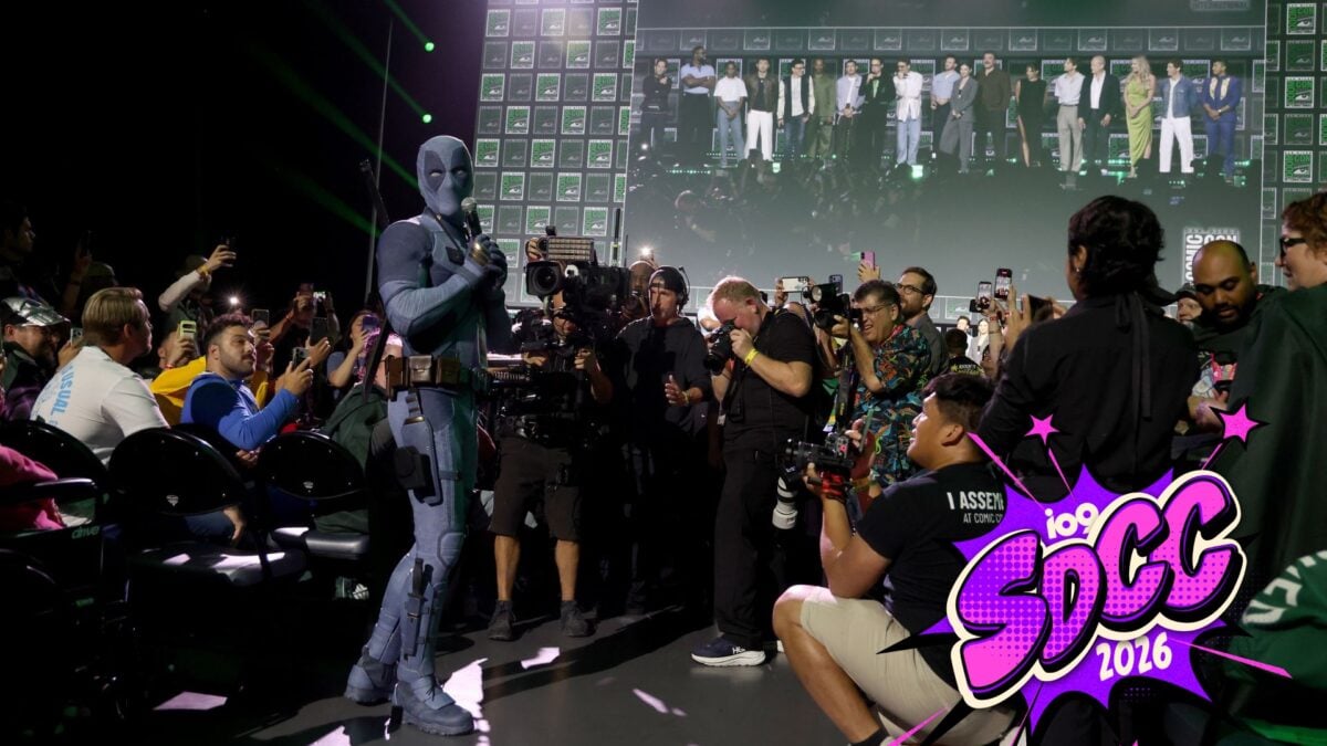 Deadpool Surprises Fans at Comic-Con Before Hall H Reveal