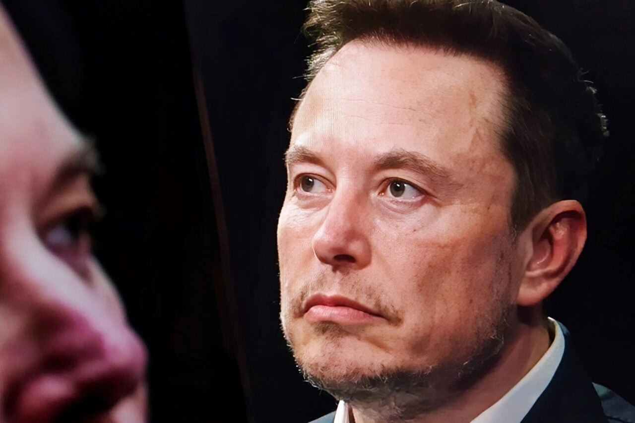 Elon Musk's SpaceX is reportedly building a smartphone-like device to facilitate communication between humans and AI.