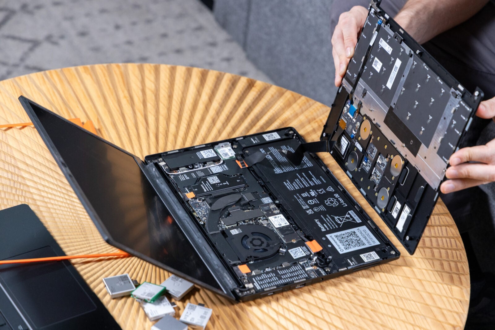 Transition Framework Model Framework Laptop 13 Pro Review: The Best Linux Laptop Ever