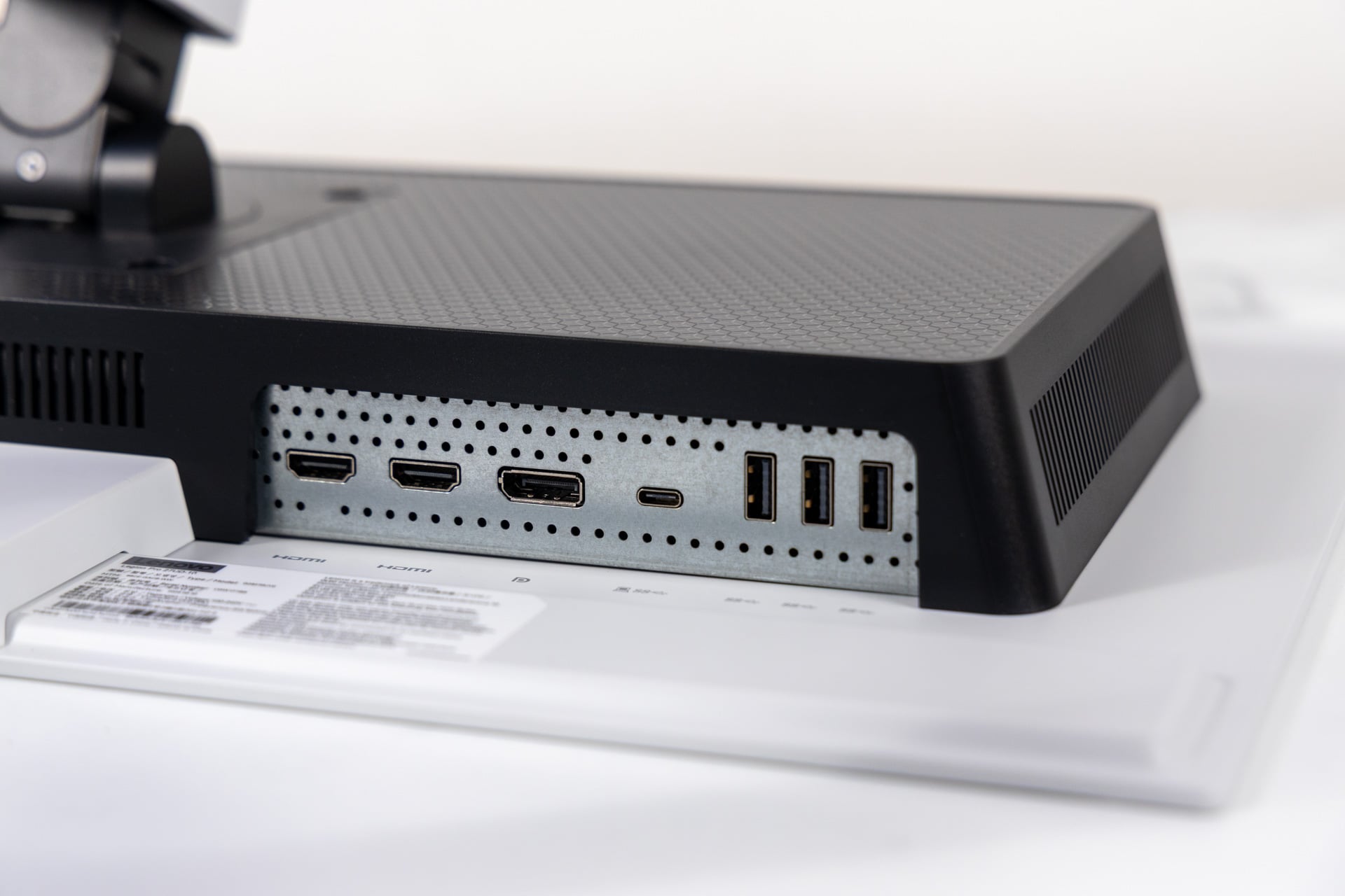 Lenovo Legion Pro 27ud 10 סקירה 10