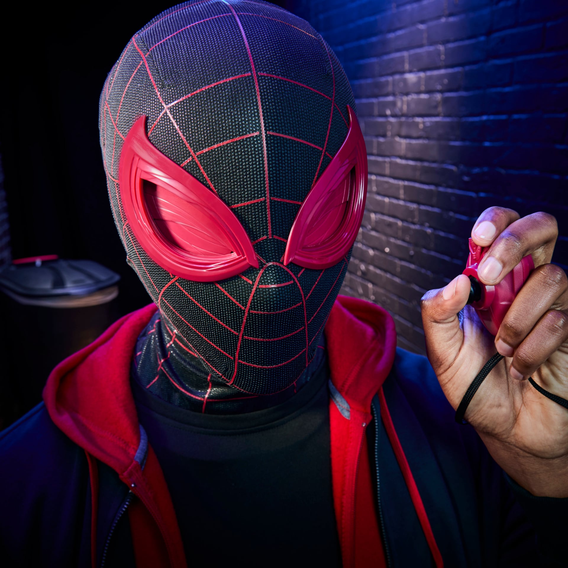 Marvel Legends Series Spider Man Miles Morales Electronic Expressive Mask (10)