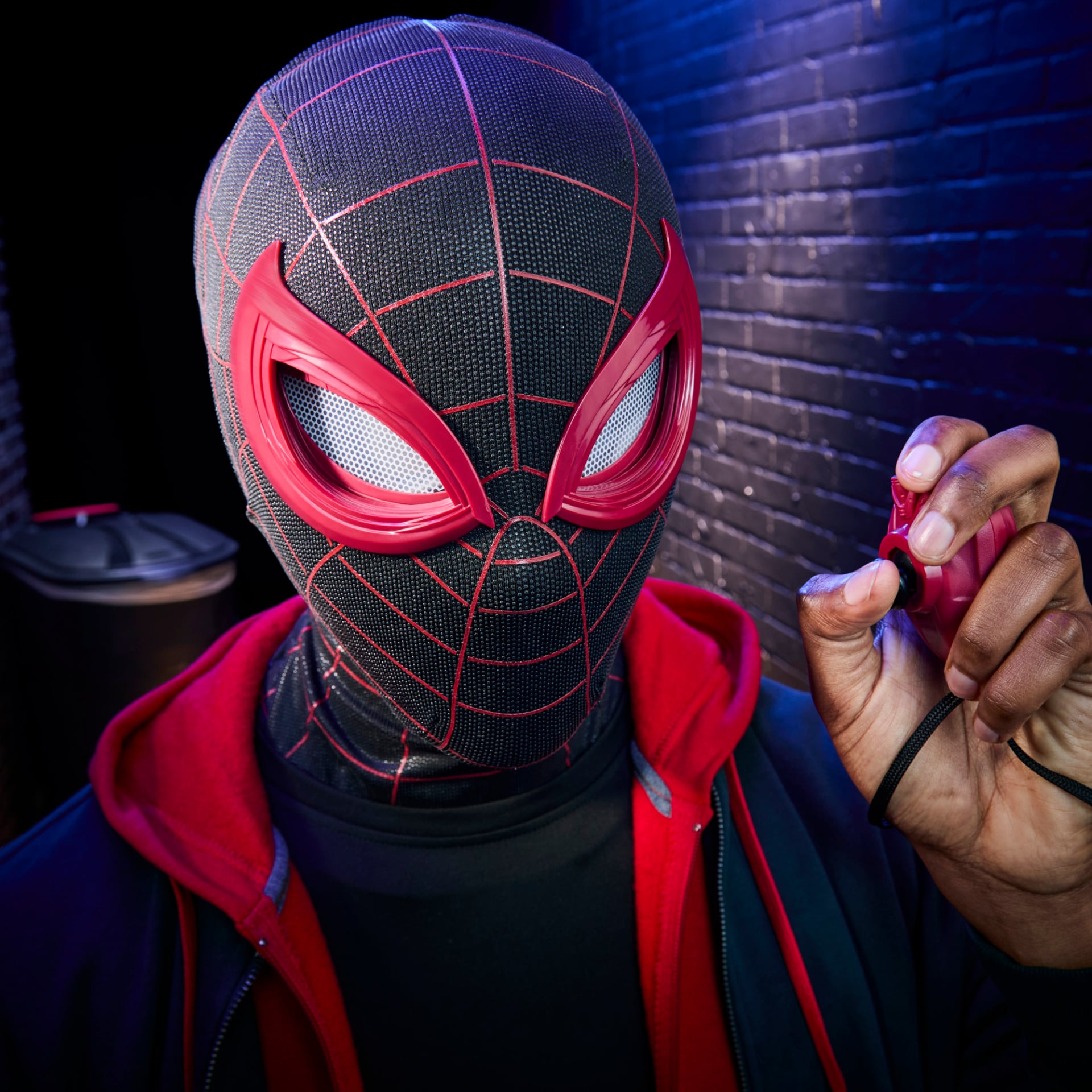 Marvel Legends Series Spider Man Miles Morales Electronic Expressive Mask (11)