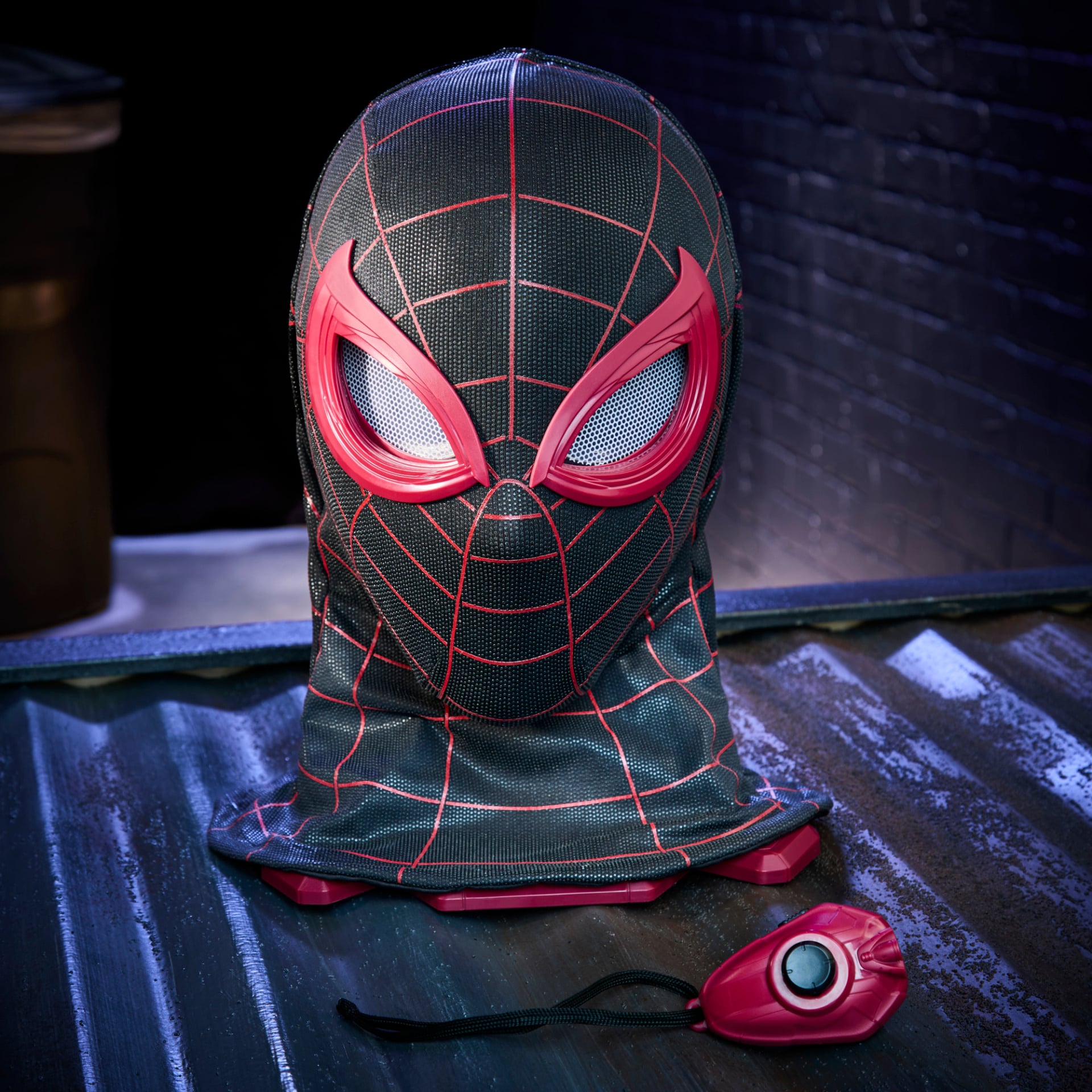 Marvel Legends Series Spider Man Miles Morales Electronic Expressive Mask (16)