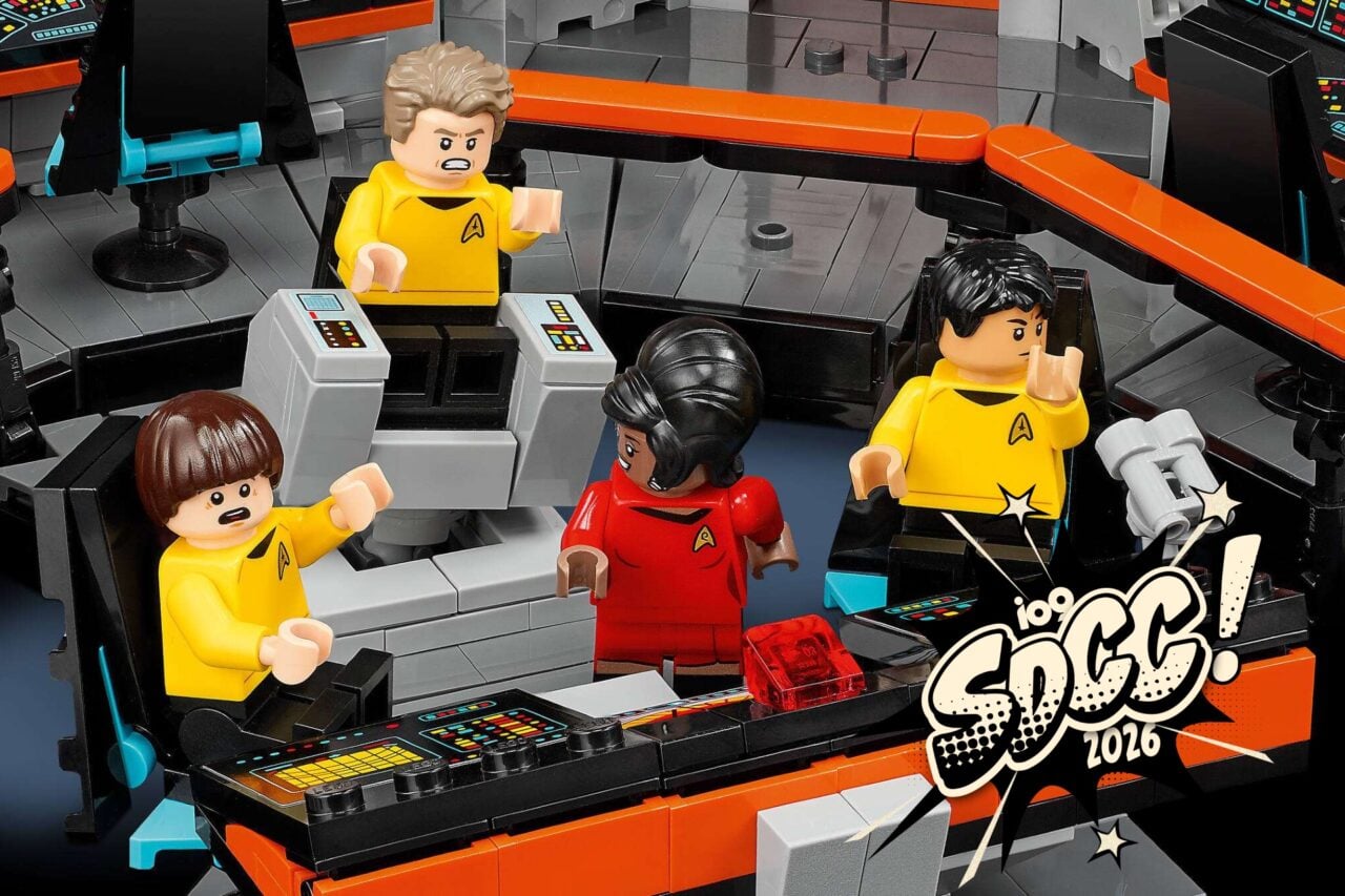 Startreklegoclose 2