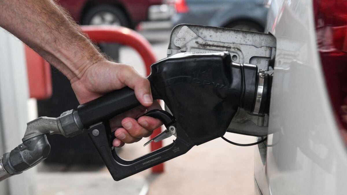 U.S. Average Gas Price Ticks Above $4 as World Fears Iran Is…