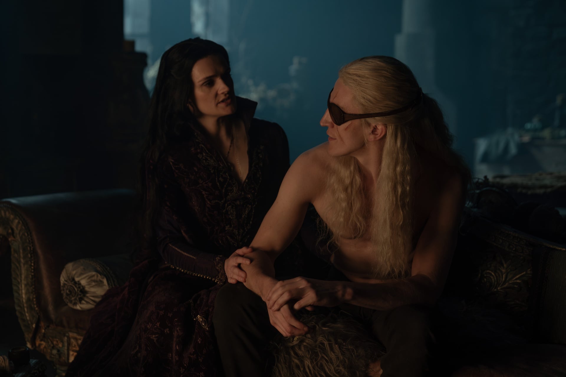 Gayle Rankin Ewan Mitchell Hotd Ep6