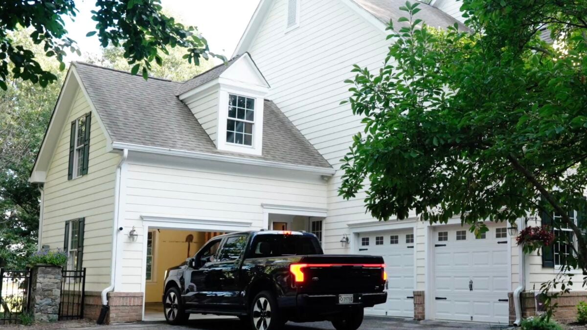 Massachusetts EV Drivers Can Sell Extra Energy to the Grid Under New Program