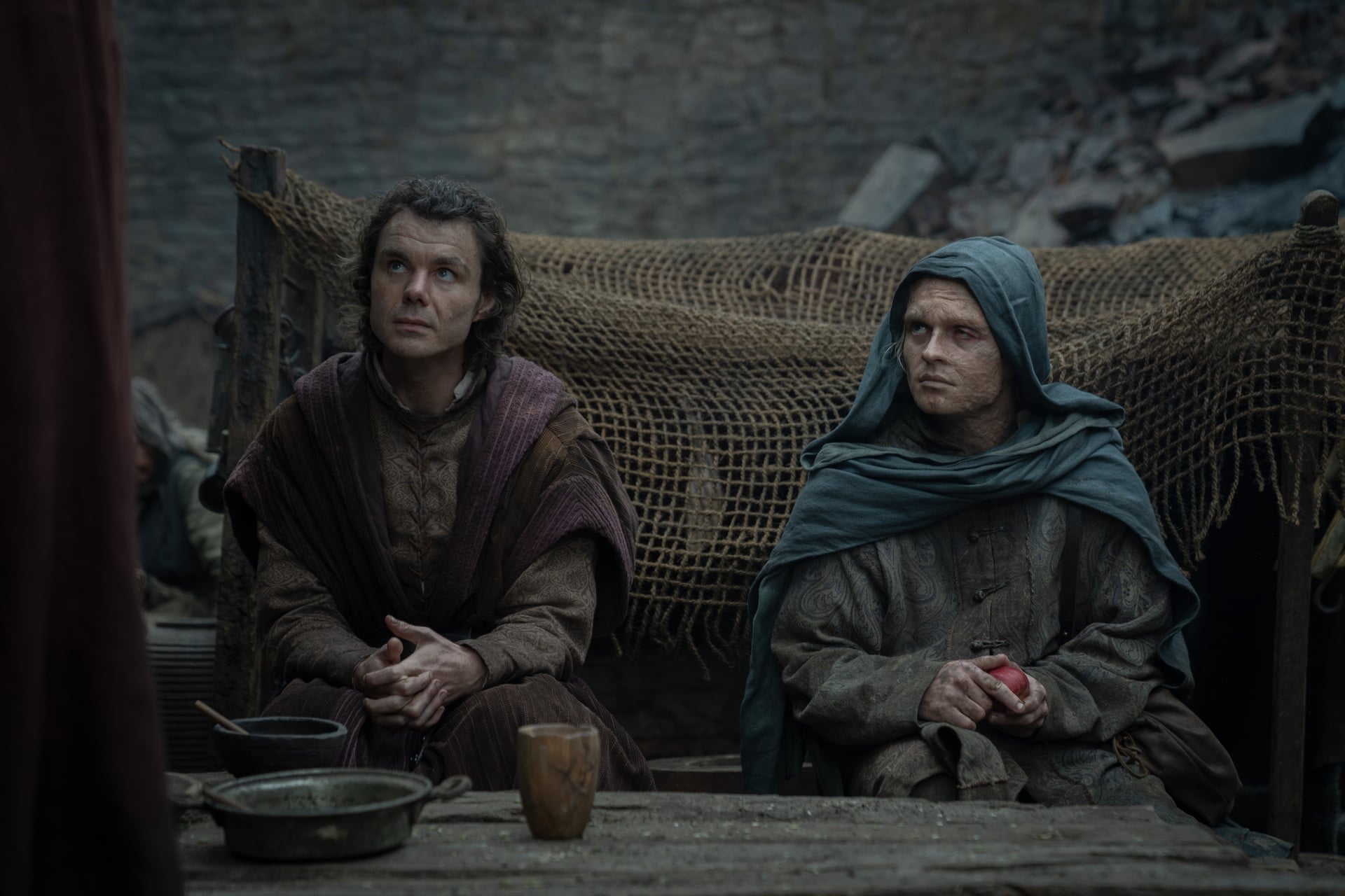 Matthew Needham Tom Glynn Carney Hotd Ep5